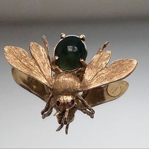 14kt Gold Ruby Jade Bee Brooch Pin Vintage